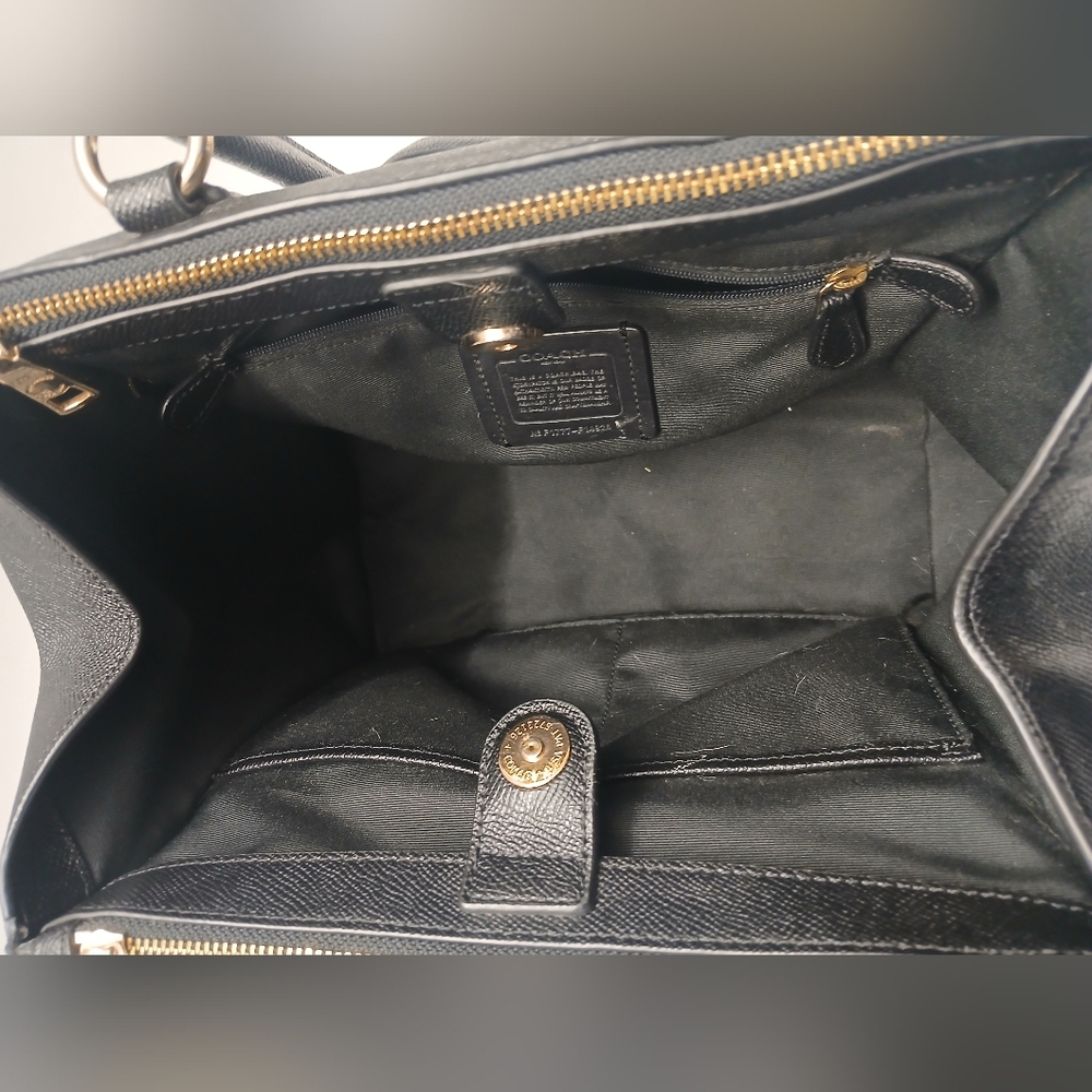 Coach Elegant Black Leather Crossbody  Bag - Picture 12 of 16